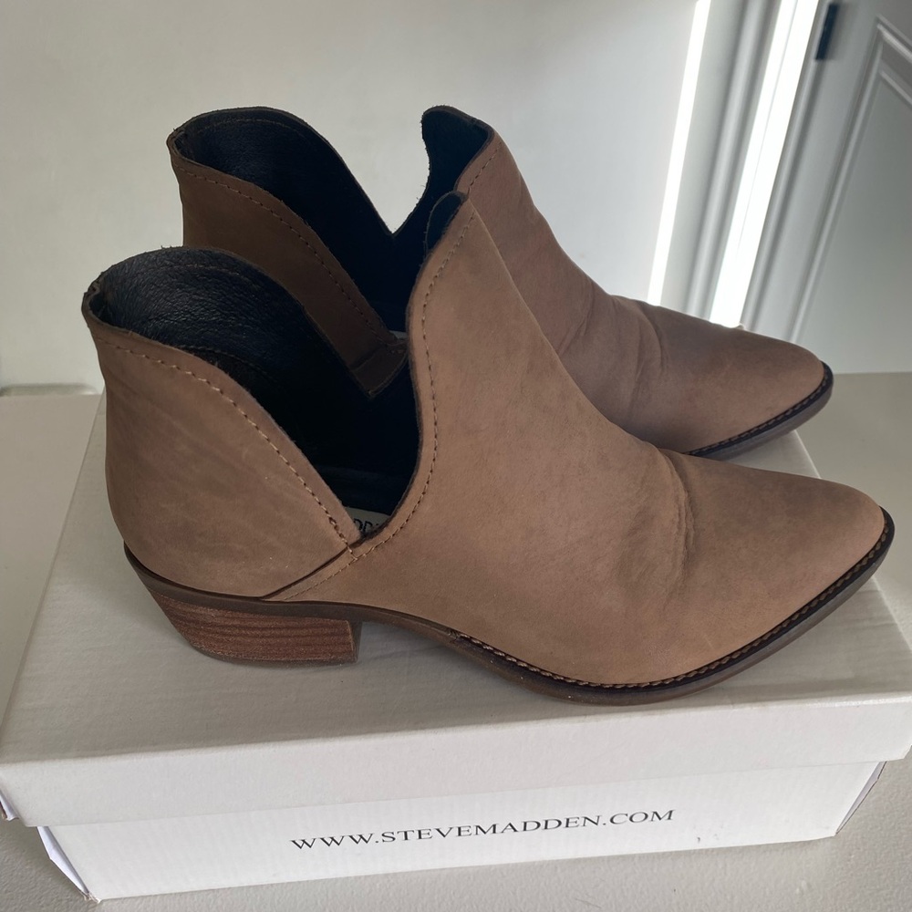 Steve Madden booties! Size 8.5!